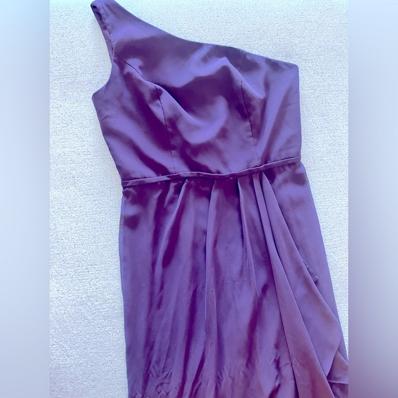 David's Bridal #F20011 Plum Chiffon one-shoulder bridesmaid dress with cascade - Picture 4 of 4